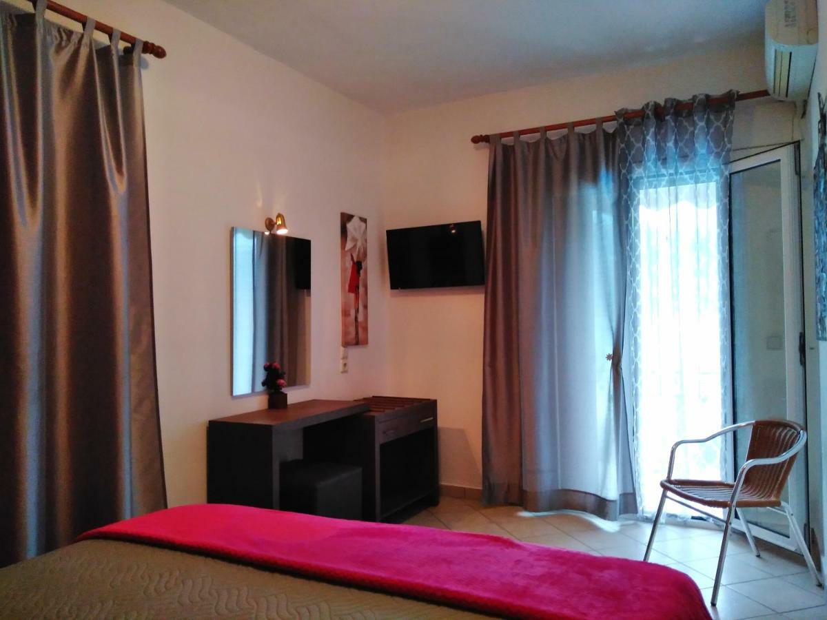 Stella 'S Sea Front Apartments Yénion 外观 照片